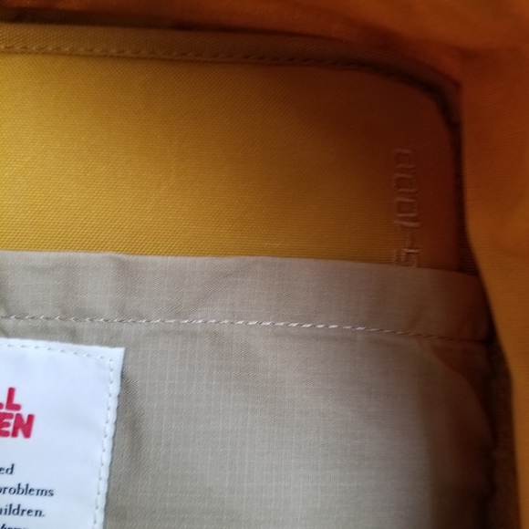 *Sold*Classic Fjällräven Kånken No.2 in Acorn - Picture 9 of 11